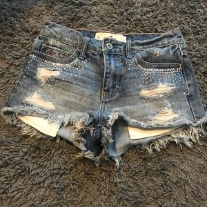 Super cute high waisted jean shorts